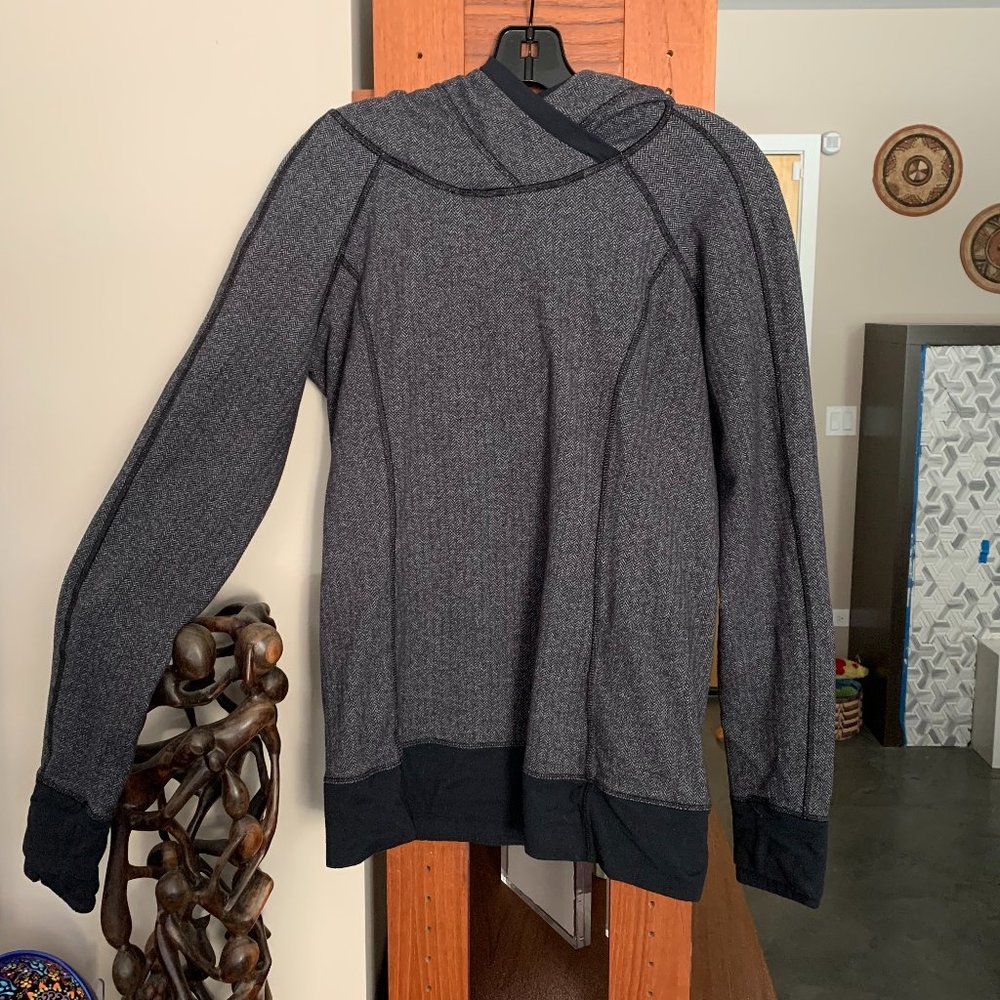 lululemon sz 10 hoodie